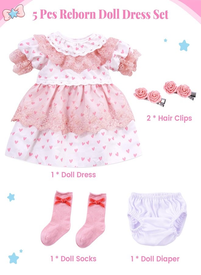 BABESIDE مجموعة ملابس وإكسسوارات دمى الأطفال حديثي الولادة من بيبي سايد، 5 قطع، مناسبة للدمى من 17 إلى 22 بوصة، تتضمن فستانًا وجوارب وحفاضات قابلة لإعادة الاستخدام ومشابك شعر على شكل وردة وردية لدمى الأطفال الواقعية للبنات. - Image 4